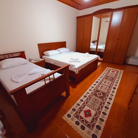 Sokolli Guest House Gjirokastra Kültér fotó