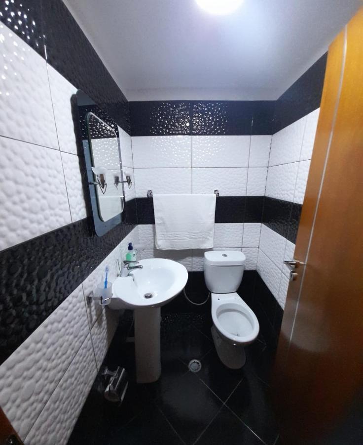 Sokolli Guest House Gjirokastra Kültér fotó