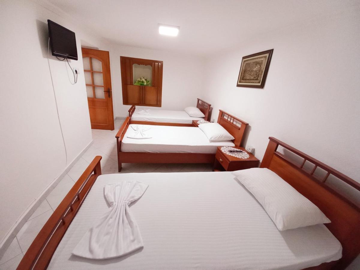 Sokolli Guest House Gjirokastra Kültér fotó