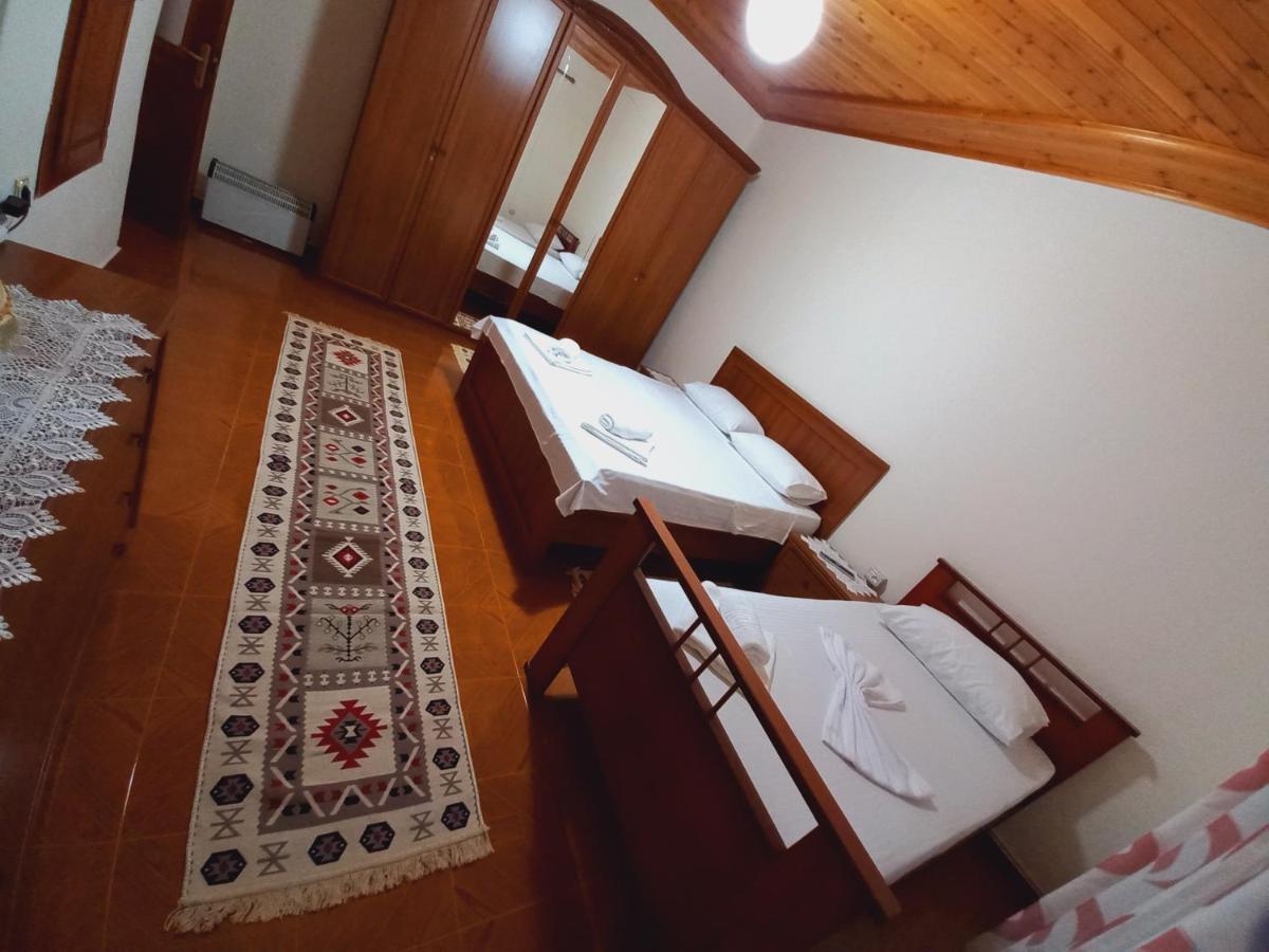 Sokolli Guest House Gjirokastra Kültér fotó