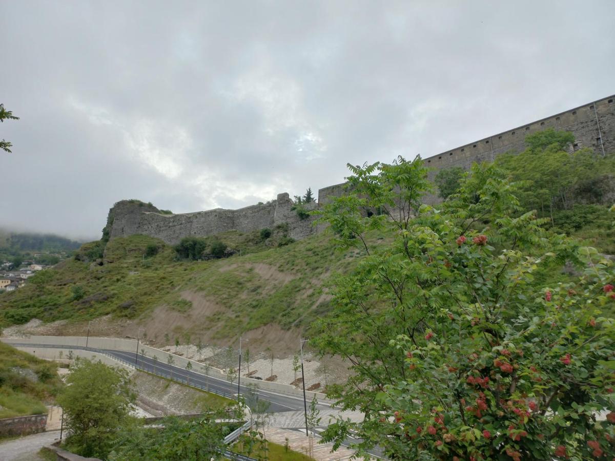 Sokolli Guest House Gjirokastra Kültér fotó