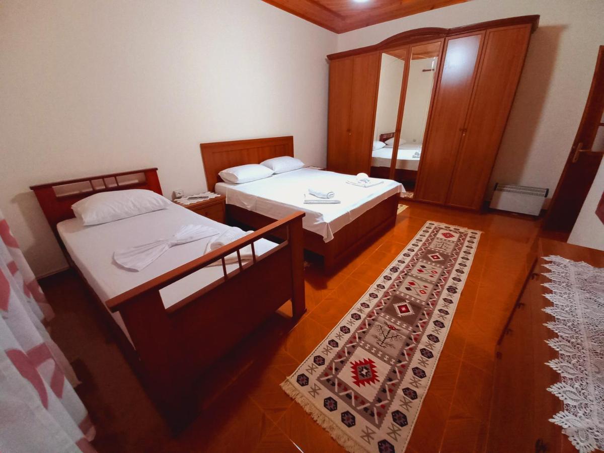 Sokolli Guest House Gjirokastra Kültér fotó