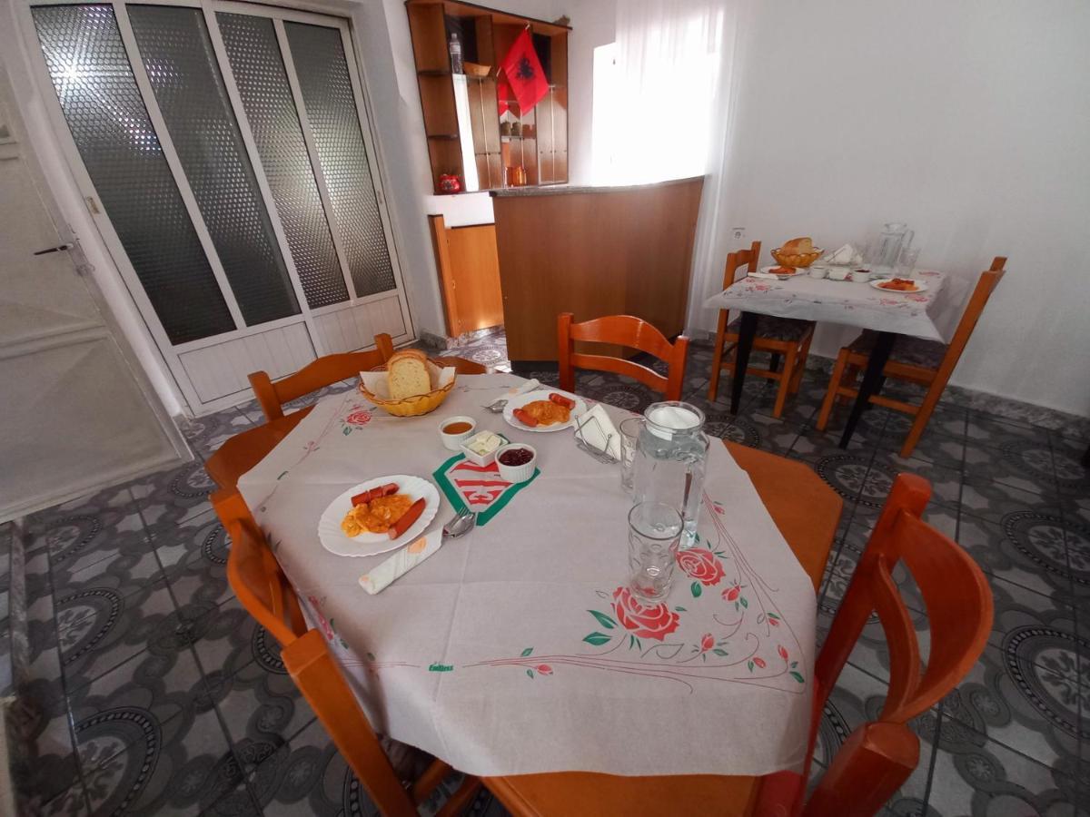 Sokolli Guest House Gjirokastra Kültér fotó